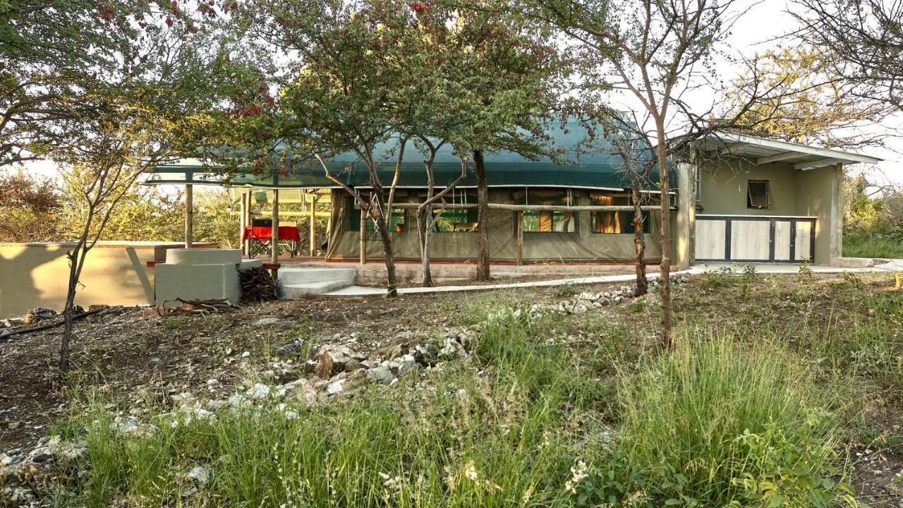 ZuriCamp - Tent Madini Tsumeb Bagian luar foto